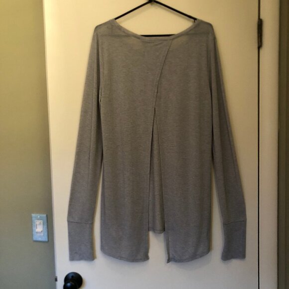 GAP Fit long sleeve open back tunic sz S - Picture 4 of 6